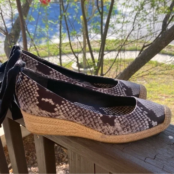 Tory Burch Heather Lace Wrap Up Espadrille Wedges - Size 6 - Picture 6 of 14